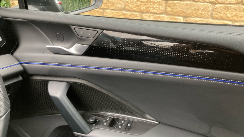 Volkswagen Tiguan 2.0 TDI R-Line 5dr DSG Diesel Estate